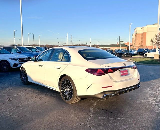 Used 2025 Mercedes-Benz E 350 4MATIC Sedan image 7