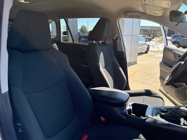 Used 2025 Toyota RAV4 LE image 30