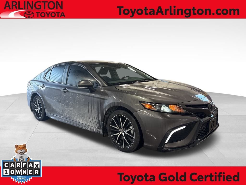 Used 2023 Toyota Camry SE image 1