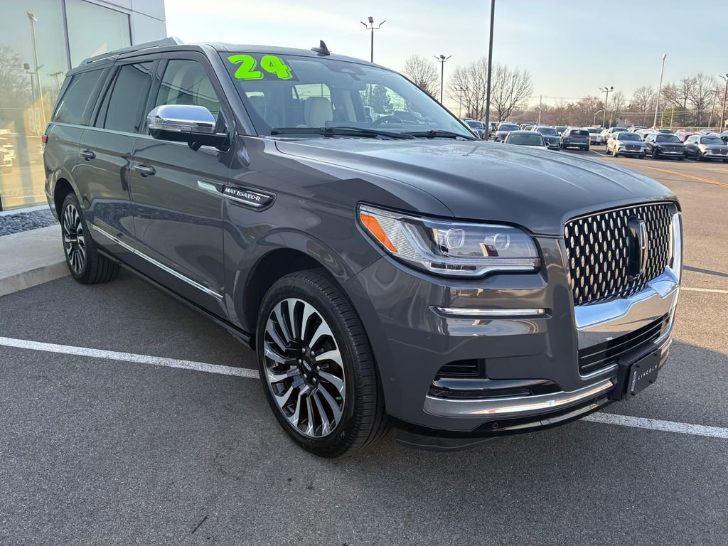 Used 2024 Lincoln Navigator L Black Label image 8