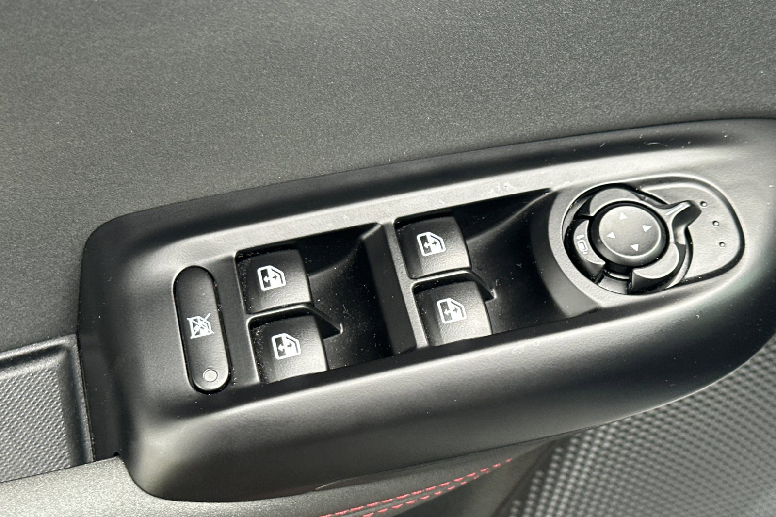 Used 2024 Dodge Hornet GT image 12