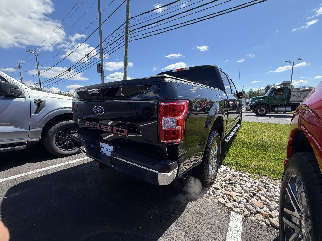 Used 2020 Ford F150 XLT w/ Equipment Group 302A Luxury AWD/4WD image 4