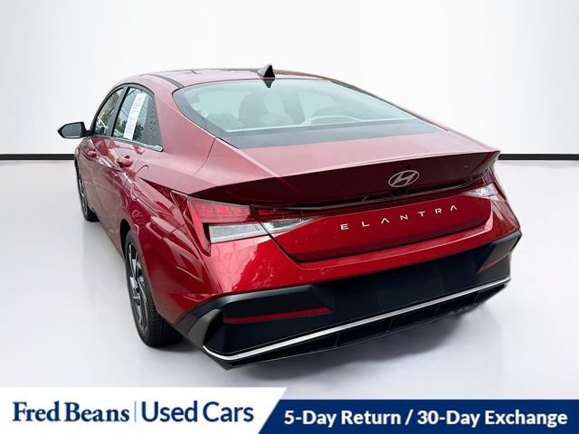 Certified 2025 Hyundai Elantra SEL FWD image 7