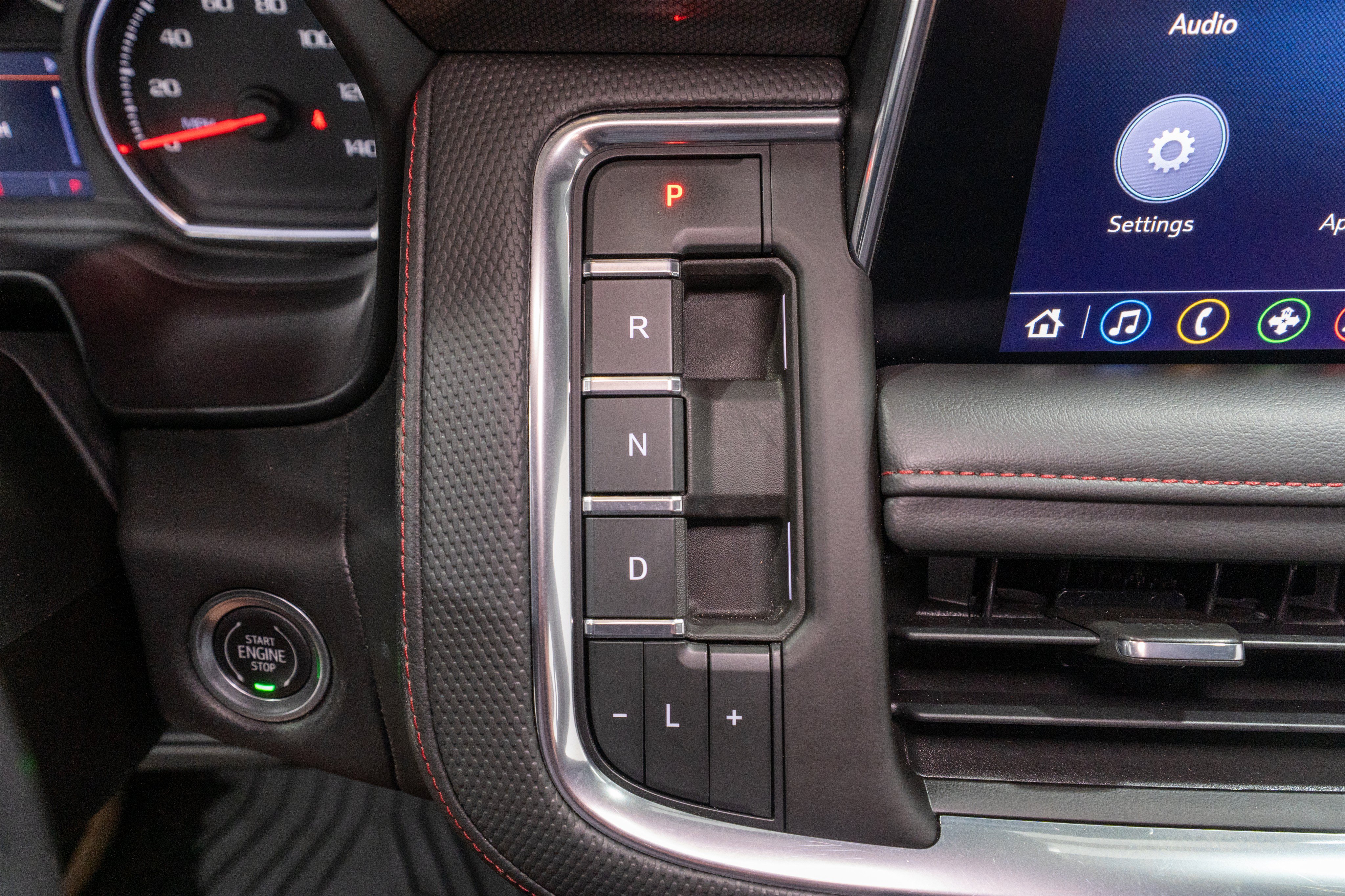 Used 2021 Chevrolet Suburban RST RWD image 23
