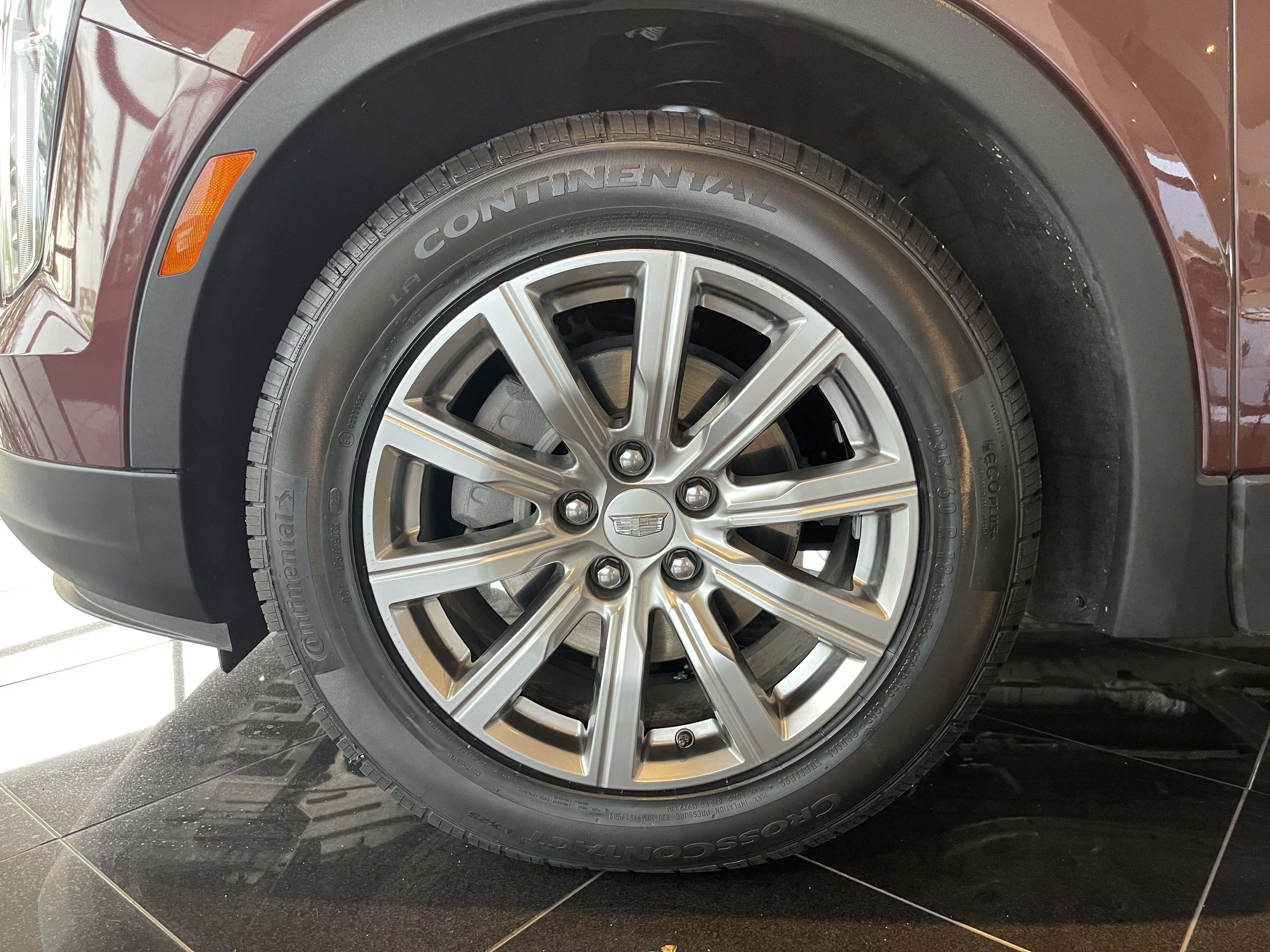 Certified 2023 Cadillac XT4 Premium Luxury AWD/4WD image 2