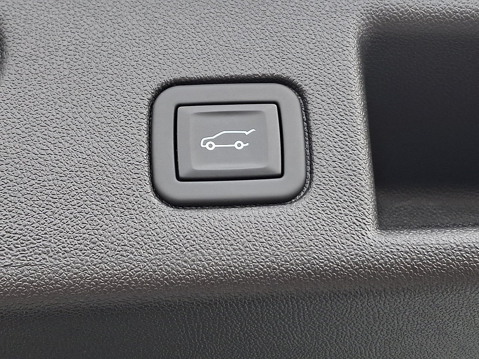 Used 2024 Chevrolet Equinox LT FWD image 30