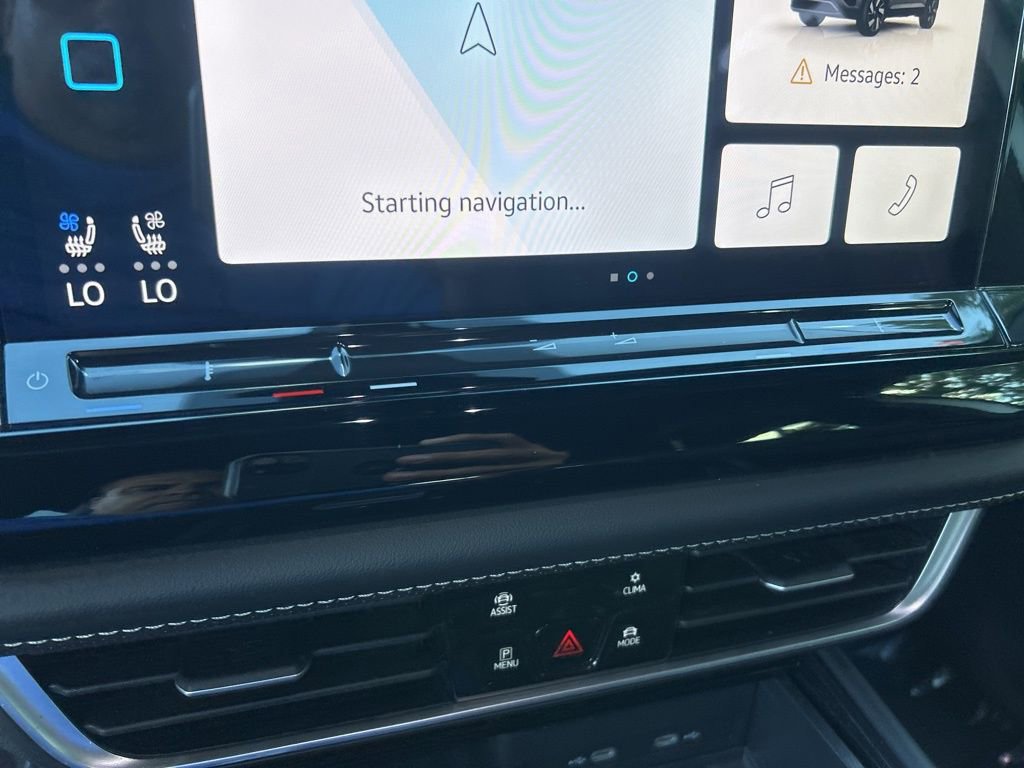 Used 2024 Volkswagen Atlas Cross Sport SE image 42