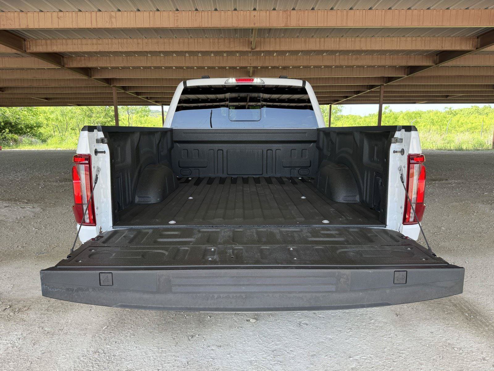 Used 2024 Ford F150 Lariat w/ Tow/Haul Package AWD/4WD image 37