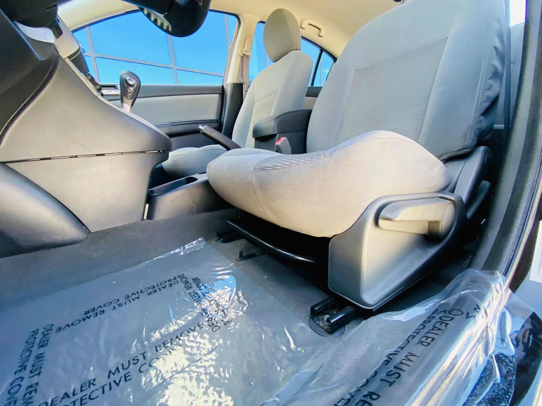 Used 2010 Nissan Sentra 2.0 S FWD image 6