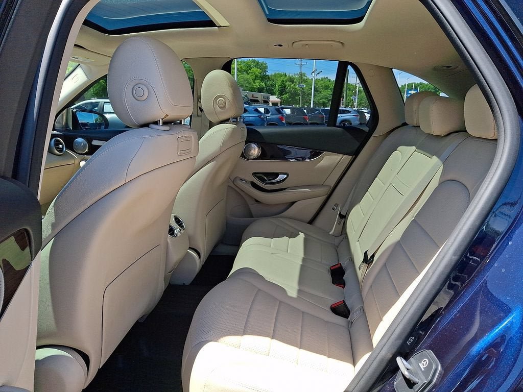 Used 2018 Mercedes-Benz GLC 300 4MATIC image 12