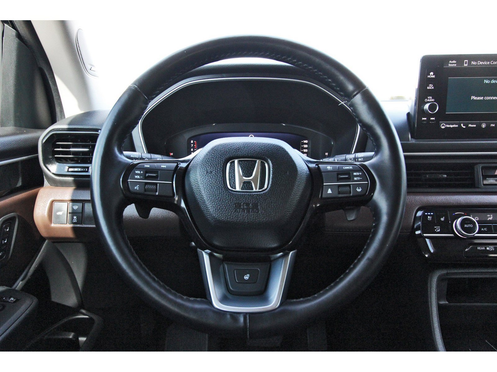 Used 2024 Honda Pilot Elite image 15
