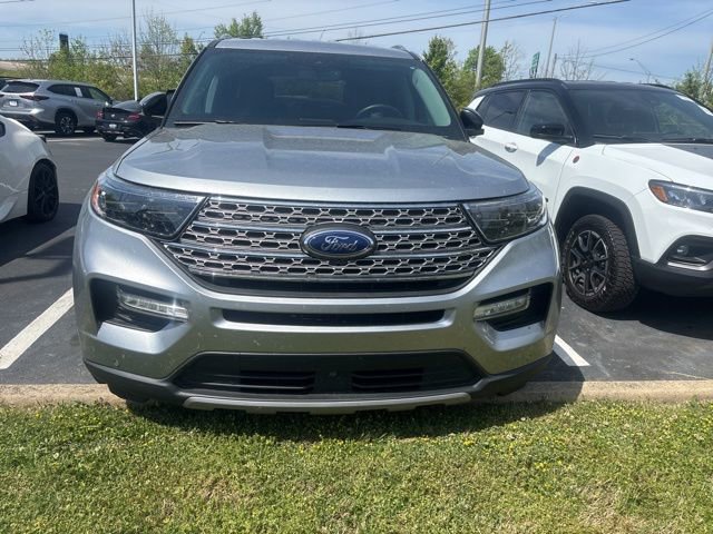 Used 2023 Ford Explorer Limited w/ Equipment Group 301A image 2