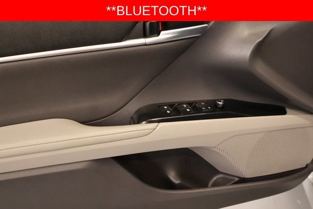 Used 2020 Toyota Camry XLE w/ Navigation Package image 9