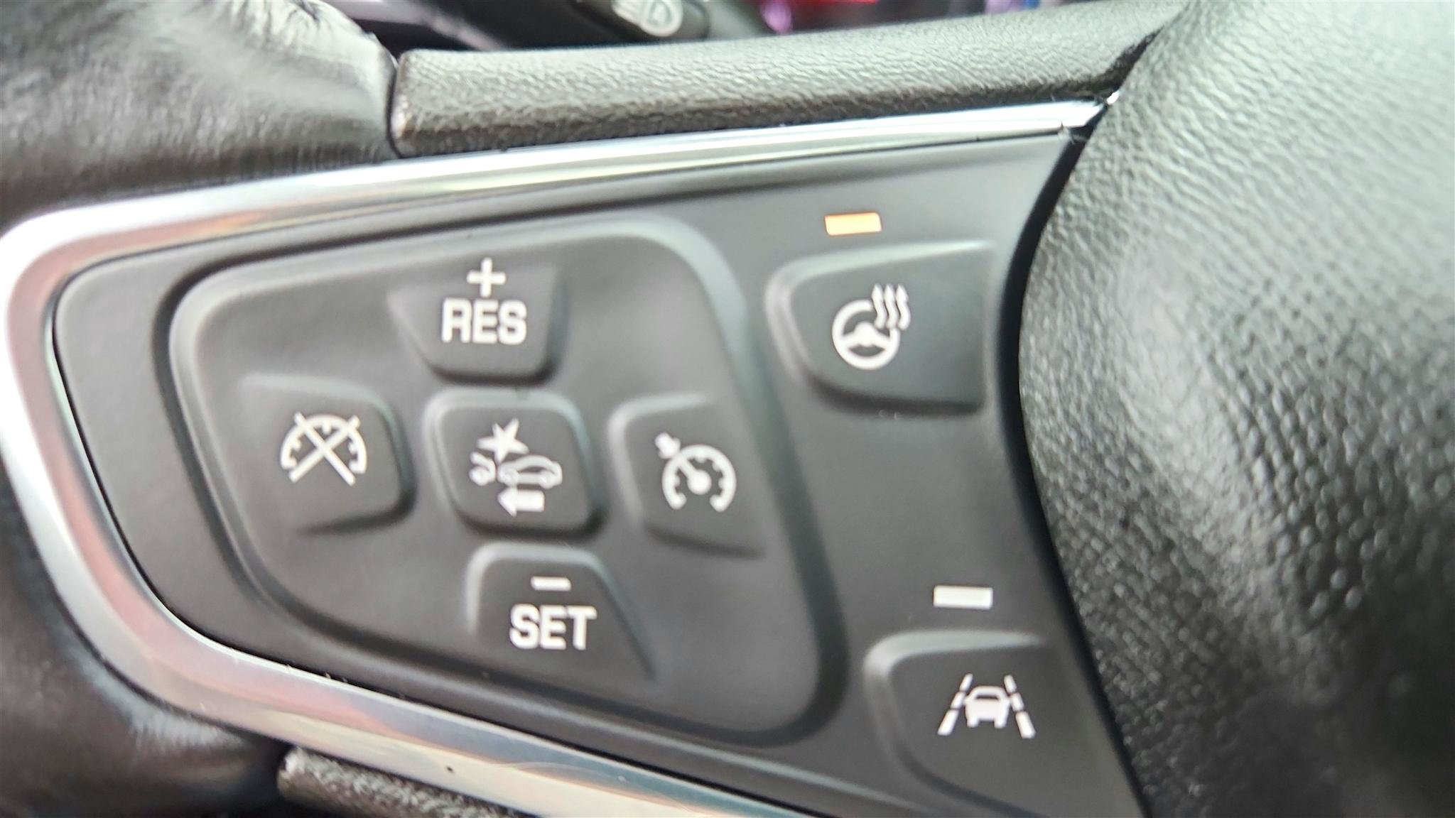 Used 2019 Chevrolet Equinox Premier FWD image 25