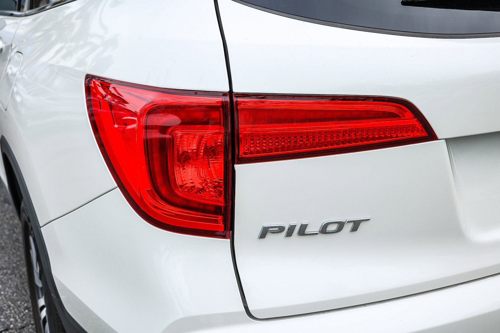 Used 2017 Honda Pilot EX-L image 8