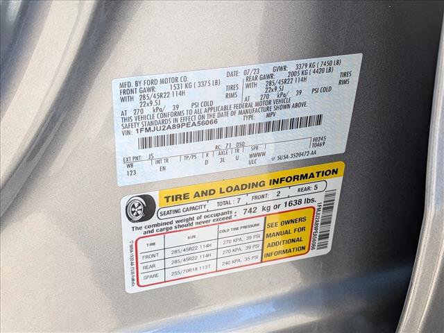 Used 2023 Ford Expedition Limited image 26