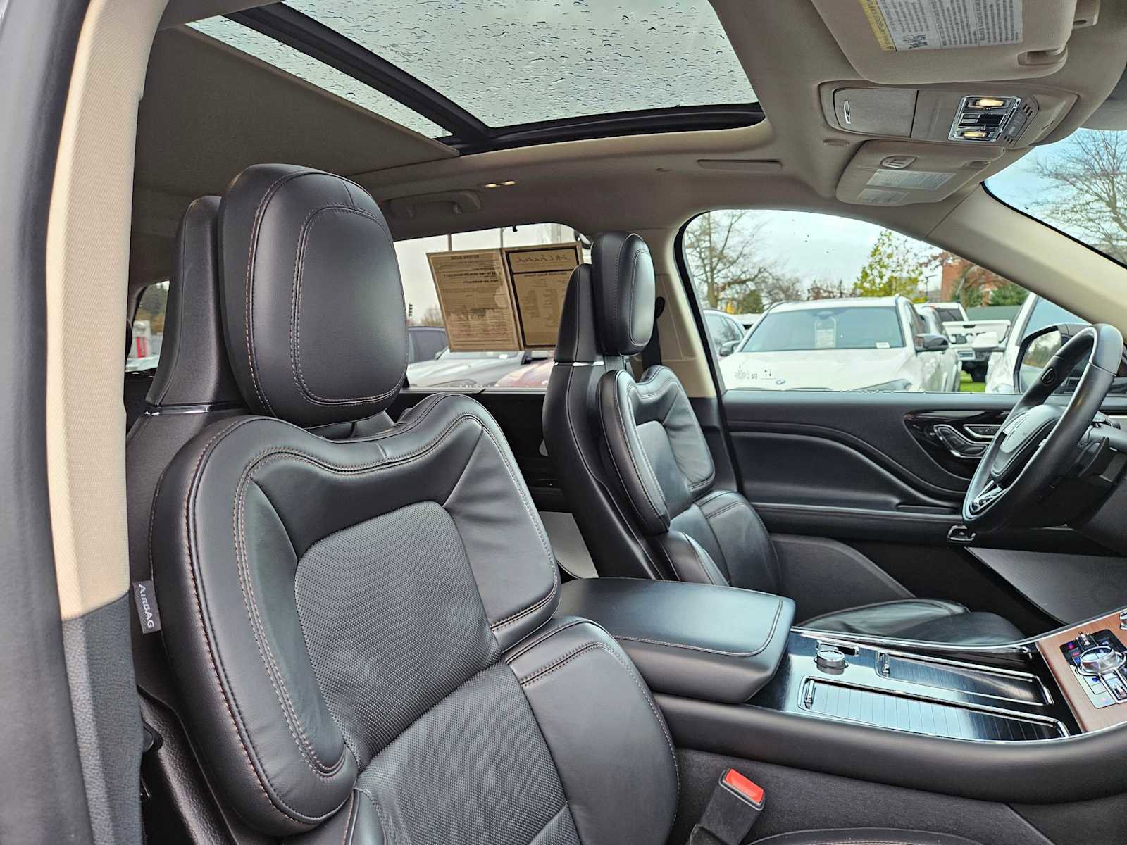 Used 2020 Lincoln Aviator Reserve w/ Equipment Group 202A image 13