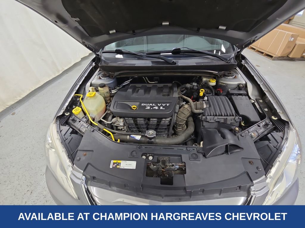 Used 2014 Chrysler 200 LX image 39
