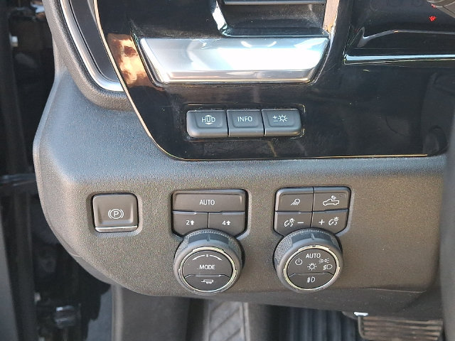 Certified 2024 Chevrolet Silverado 1500 LTZ w/ Technology Package AWD/4WD image 24