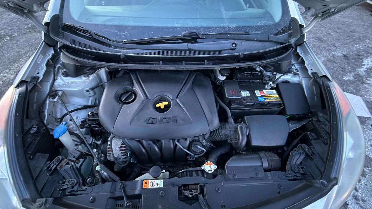 Used 2014 Hyundai Elantra GT w/ Option Group 03 image 18