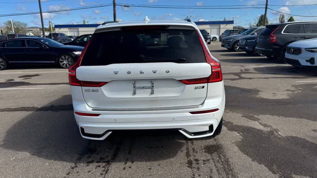 Used 2023 Volvo XC60 B5 Plus w/ Climate Package AWD/4WD image 6