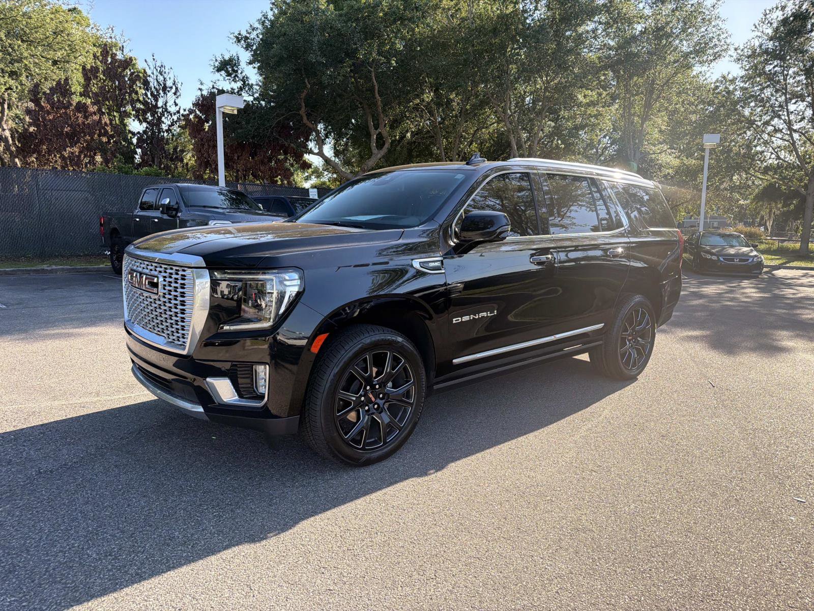 Used 2023 GMC Yukon Denali RWD image 7