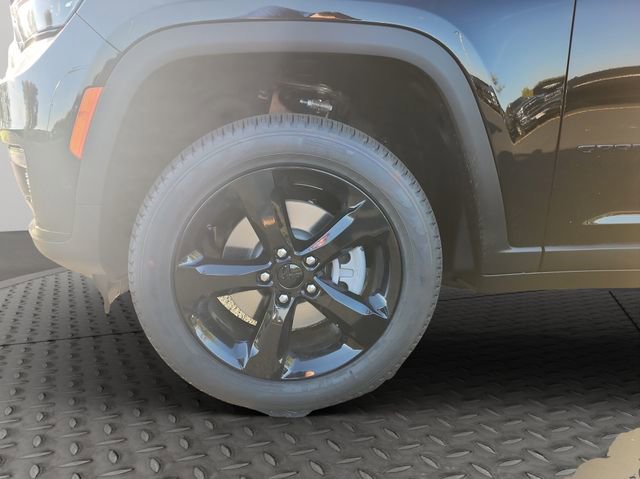 New 2025 Jeep Grand Cherokee L Limited w/ Luxury Tech Group II image 37