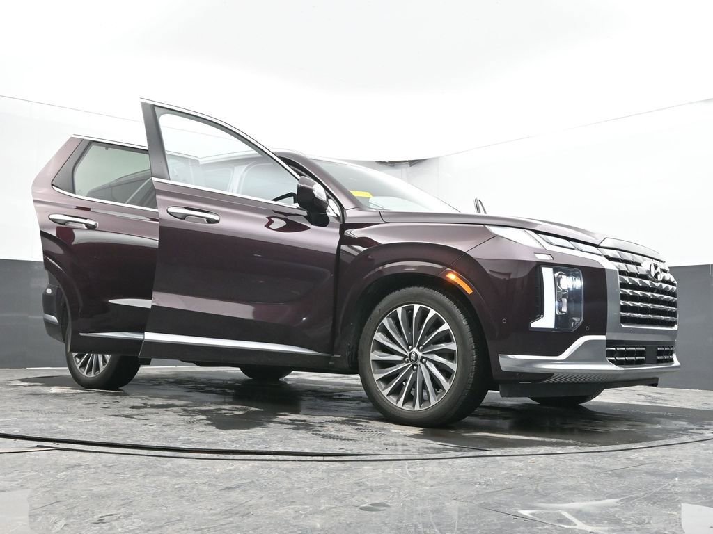 Used 2024 Hyundai Palisade Calligraphy image 97