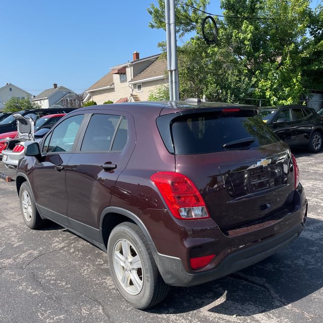 Used 2020 Chevrolet Trax LS w/ Tint and Cruise Package AWD/4WD image 2