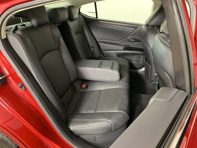 Used 2025 Lexus ES 300h F Sport w/ Accessory Package (Z2) image 36