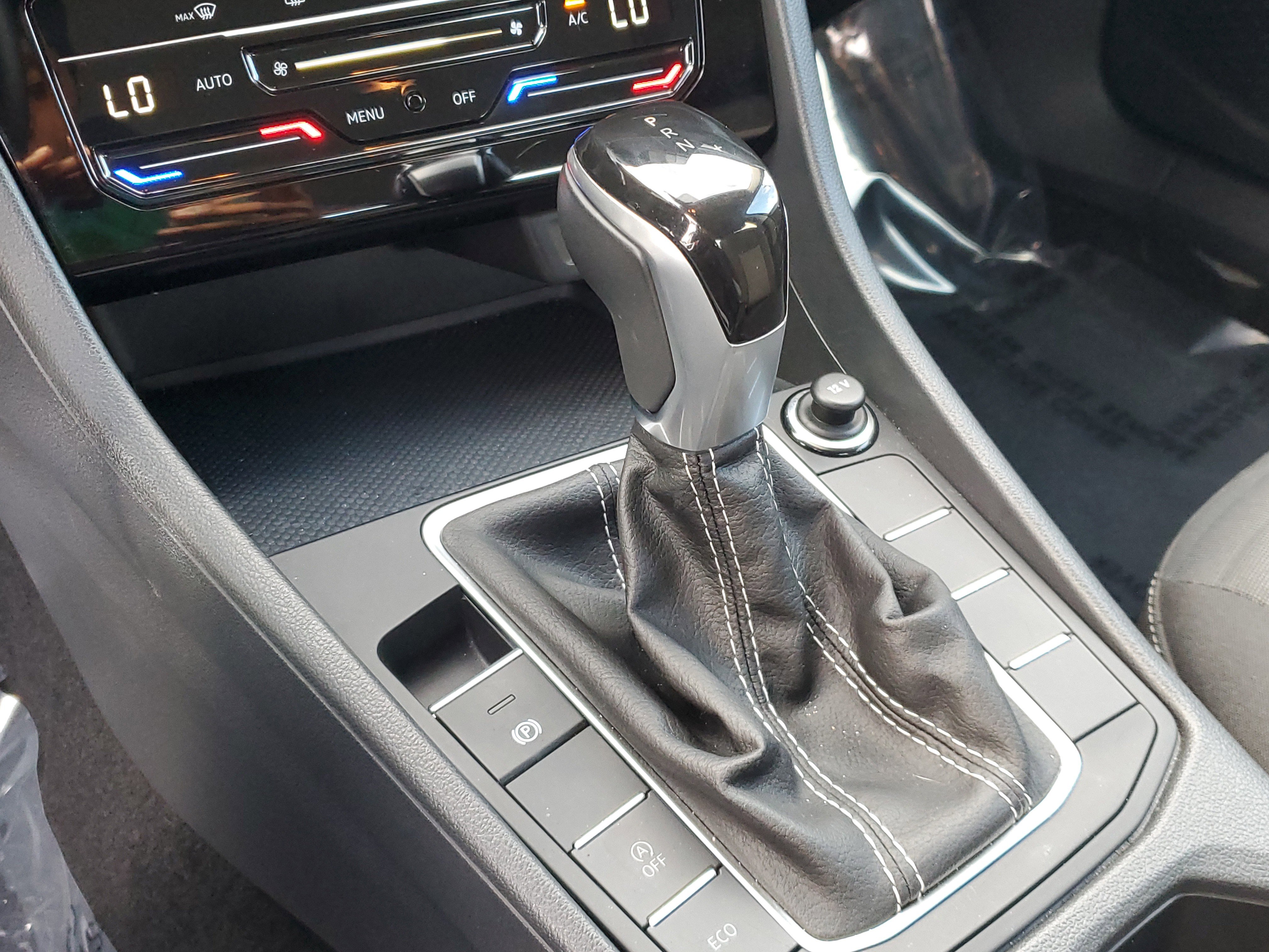 Used 2025 Volkswagen Jetta S image 24