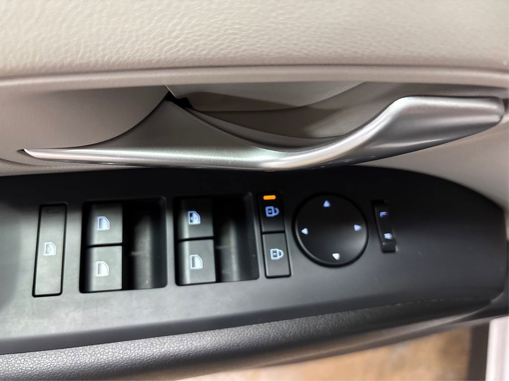 Certified 2025 Hyundai Tucson SE image 33