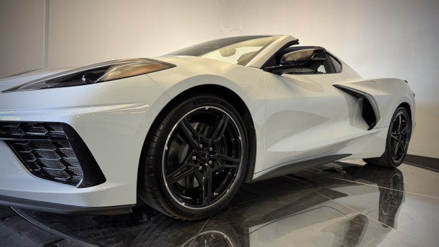 Used 2024 Chevrolet Corvette Stingray Premium Cpe w/ Z51 Performance Package RWD image 21