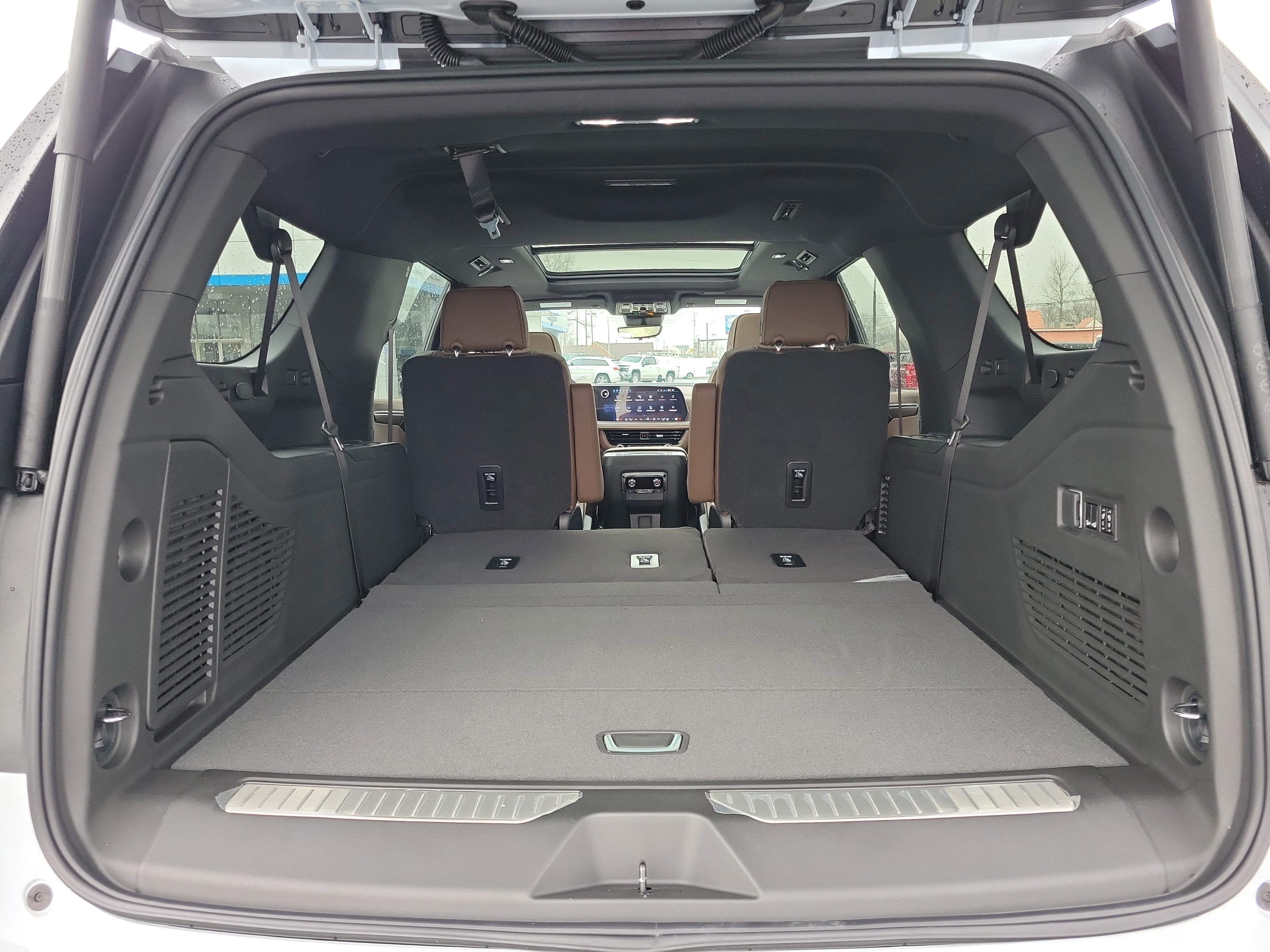 New 2026 Chevrolet Suburban High Country w/ Sun And Tow Package AWD/4WD image 8