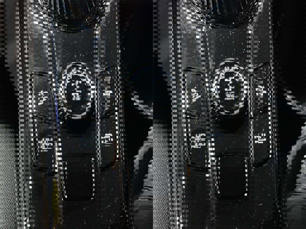 Used 2023 Kia Sportage LX image 31