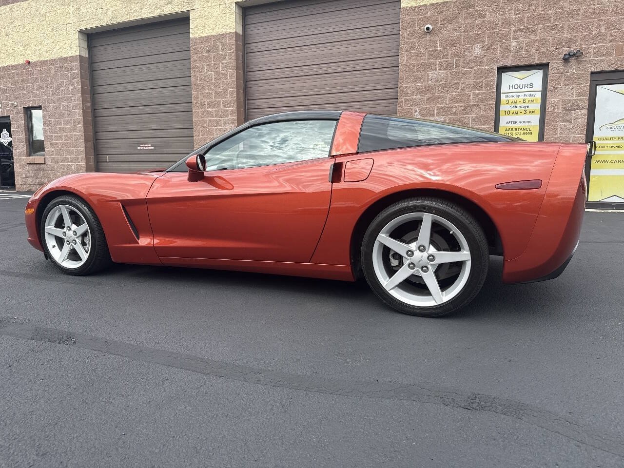 Used 2005 Chevrolet Corvette Coupe w/ Preferred Equipment Group RWD image 20