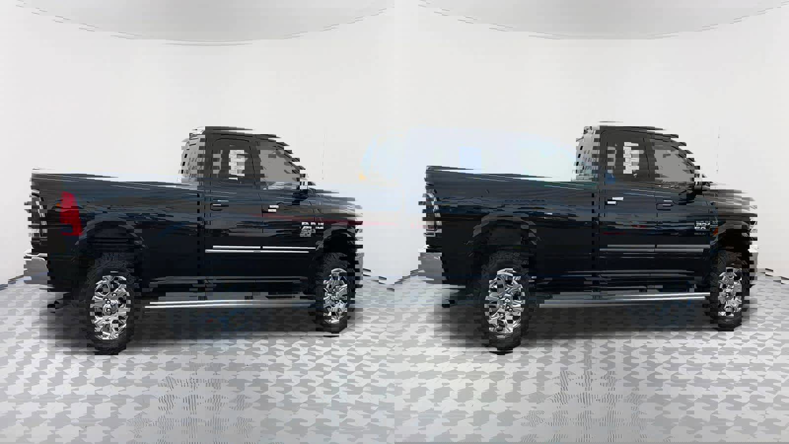Used 2015 RAM 2500 Limited image 4