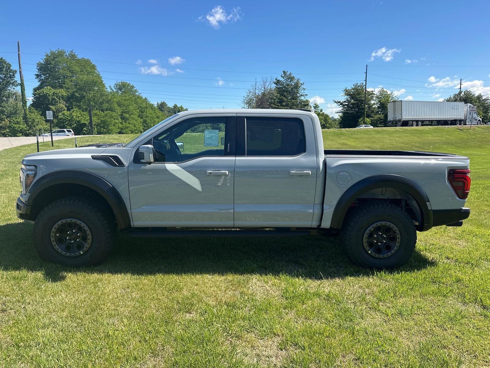 New 2026 Ford F150 Raptor AWD/4WD image 5