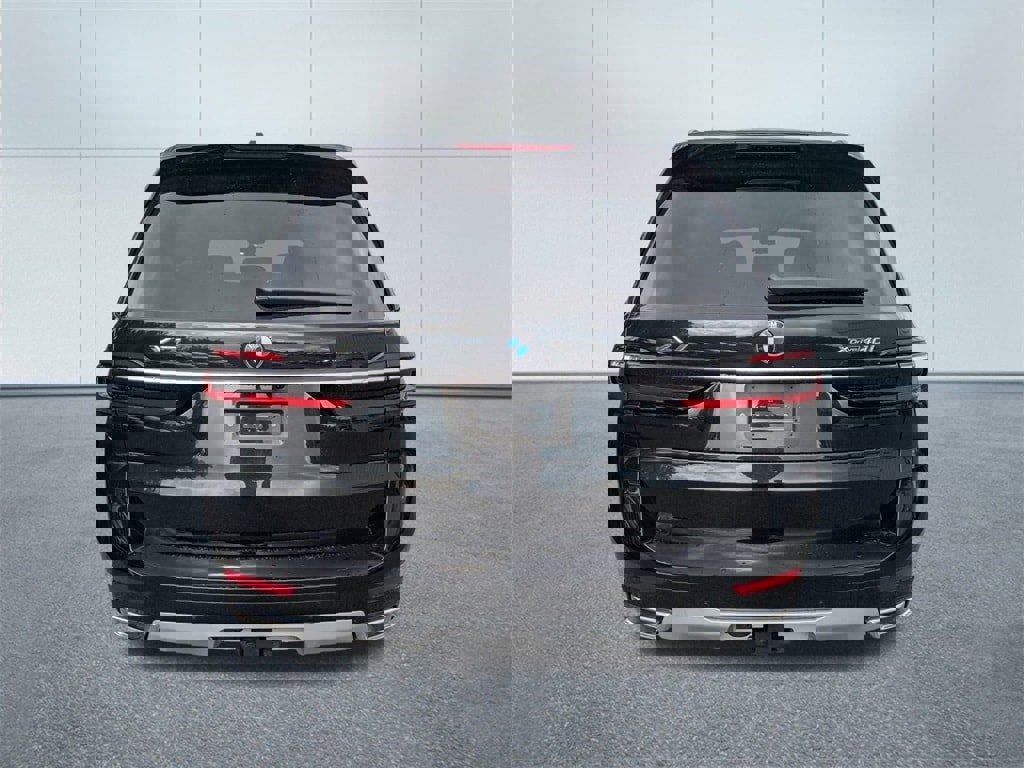 New 2025 BMW X7 xDrive40i w/ Premium Package image 4