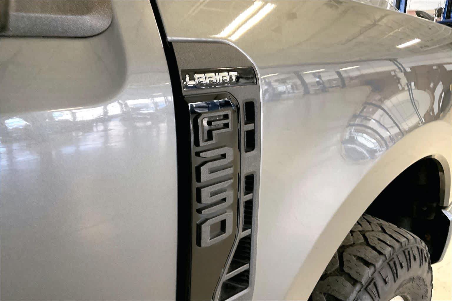 Used 2024 Ford F250 Lariat w/ Lariat Ultimate Package AWD/4WD image 9