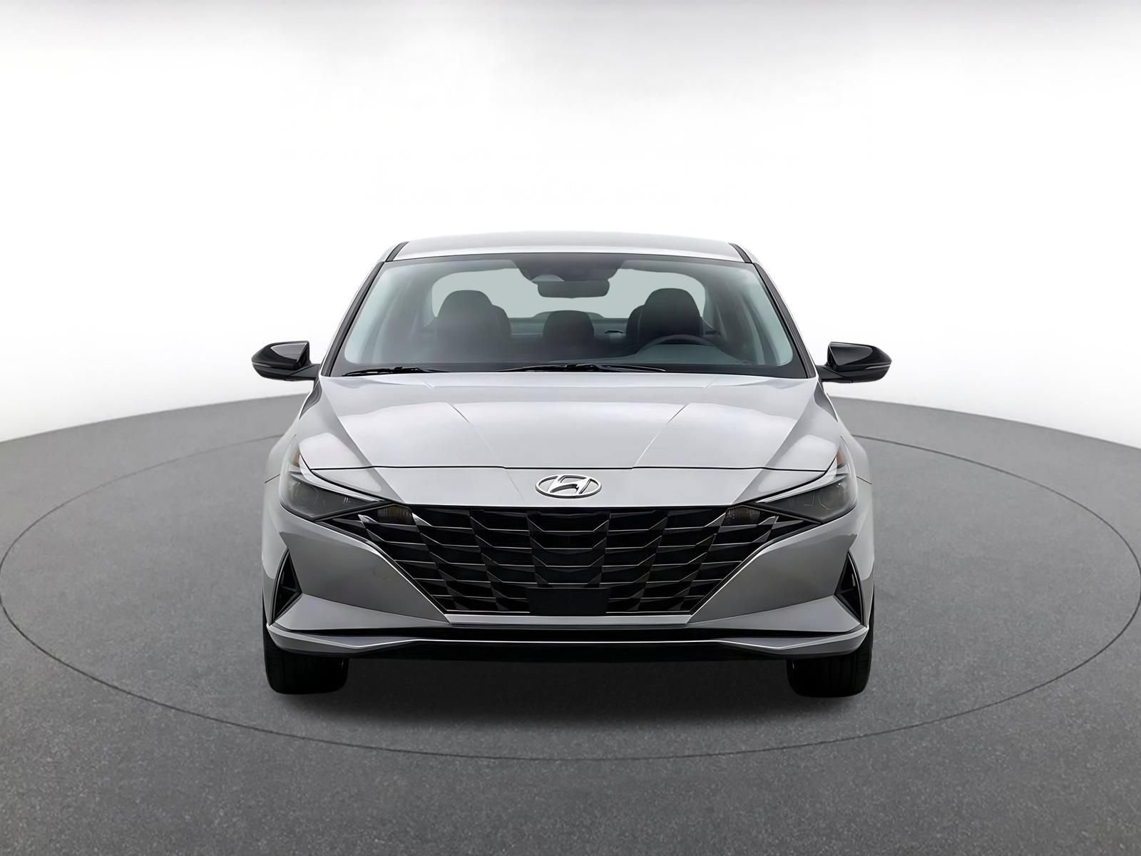 Used 2026 Hyundai Elantra Sport FWD image 2