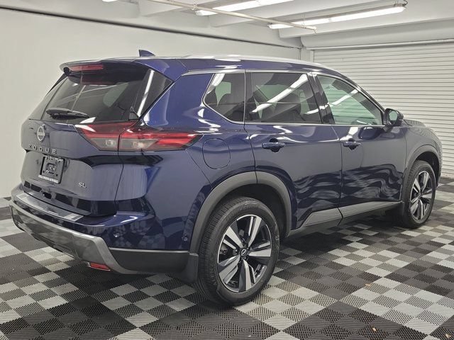 Certified 2025 Nissan Rogue SL FWD image 6