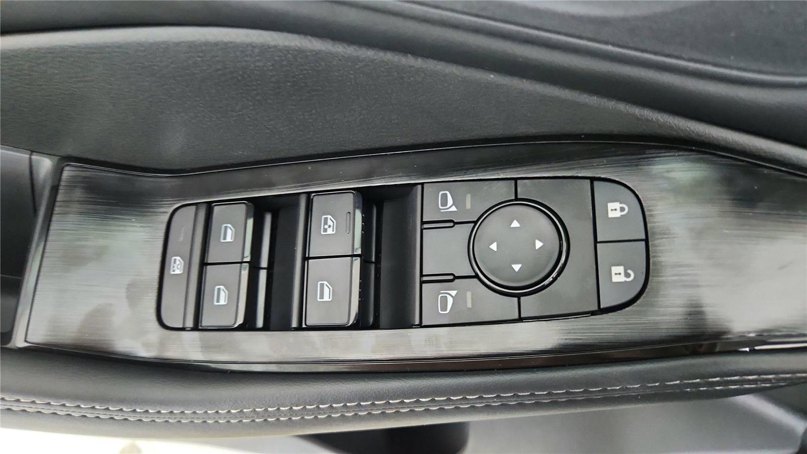 New 2026 Nissan Rogue SV image 16