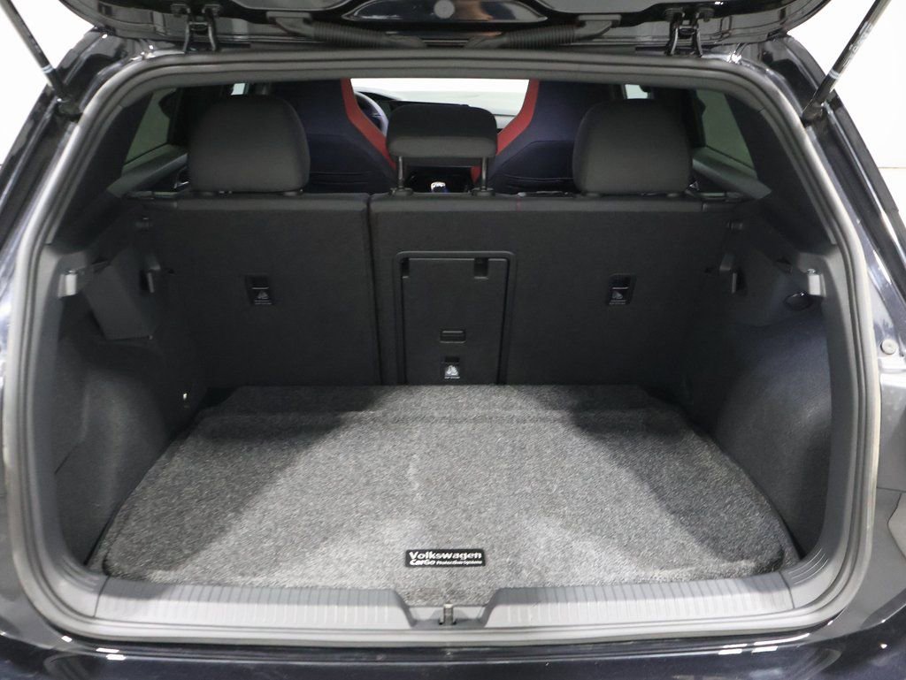 Used 2024 Volkswagen GTI SE image 17