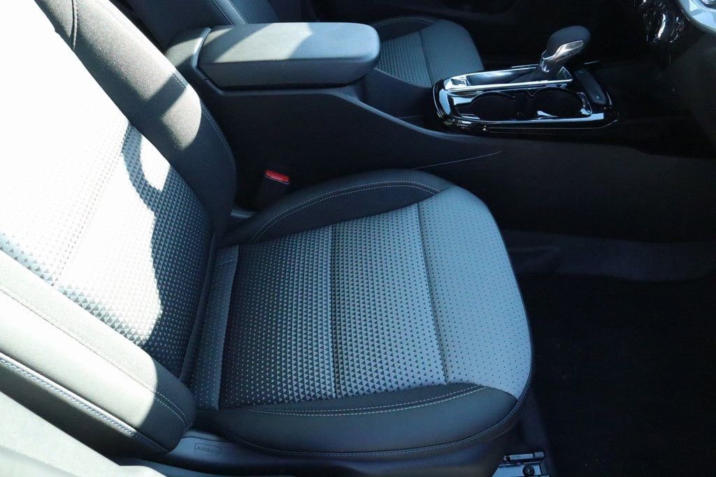 New 2026 Chevrolet Trax LT w/ Sunroof Package image 13