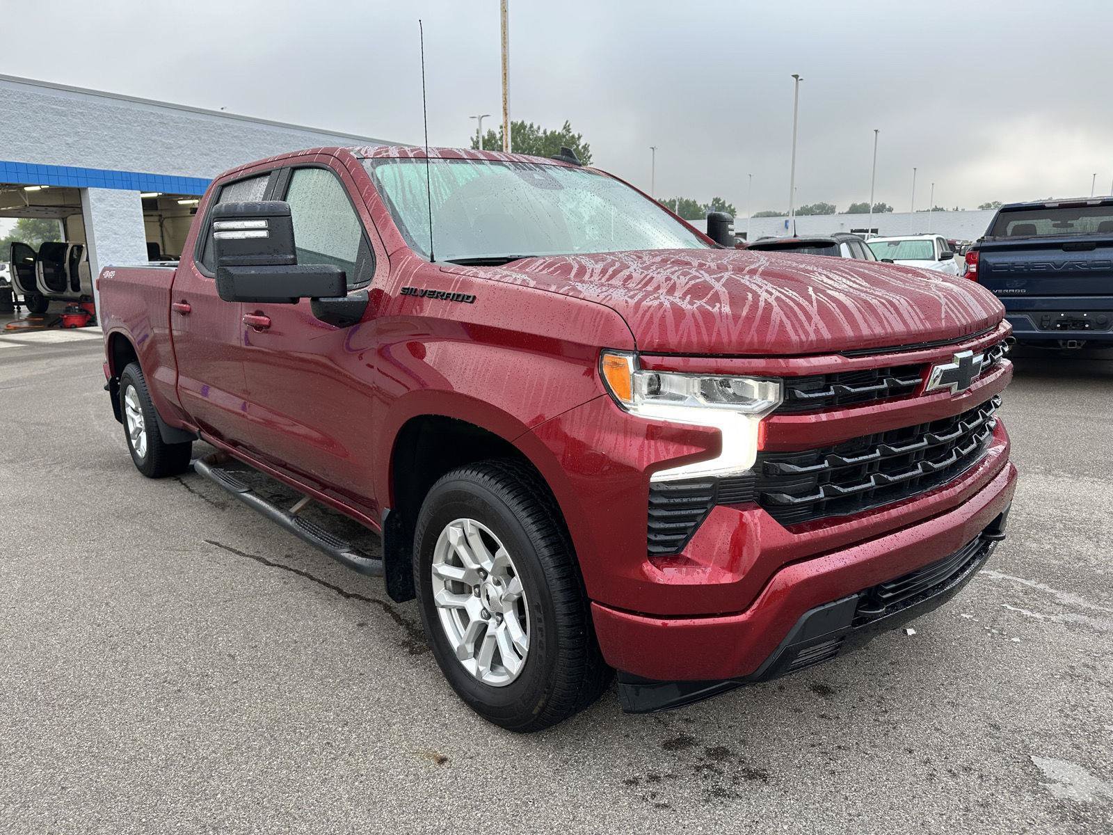 Used 2023 Chevrolet Silverado 1500 RST w/ Convenience Package II AWD/4WD image 8