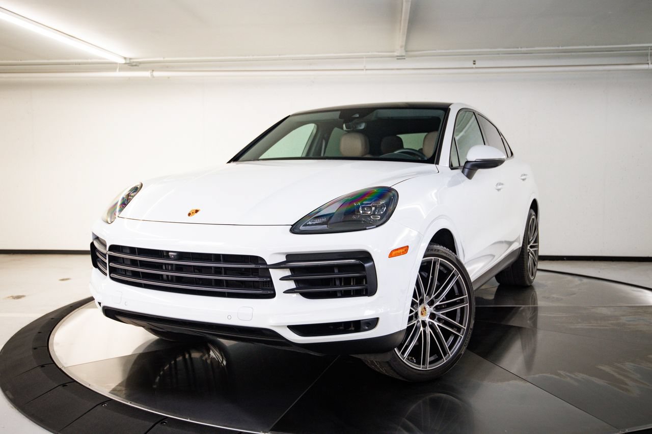 Certified 2023 Porsche Cayenne Platinum Edition AWD/4WD image 1