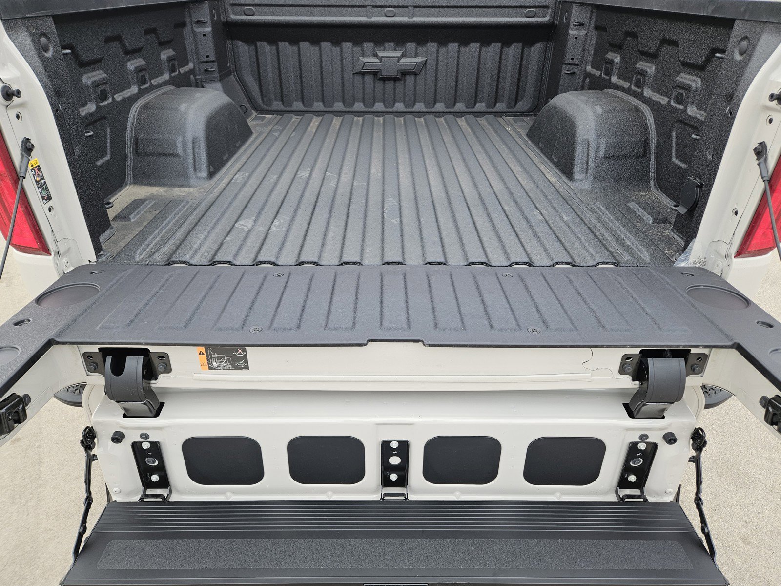 New 2026 Chevrolet Silverado 1500 ZR2 image 22