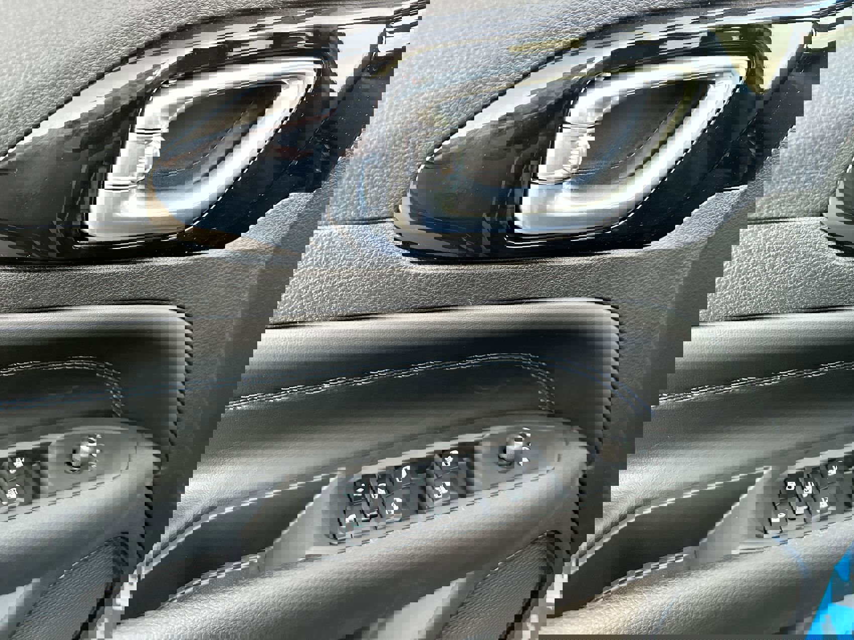 New 2026 Jeep Compass Latitude image 13