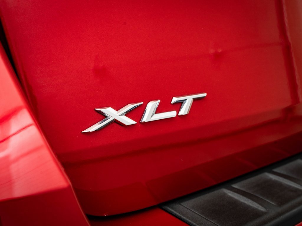 Used 2021 Ford Explorer XLT image 15